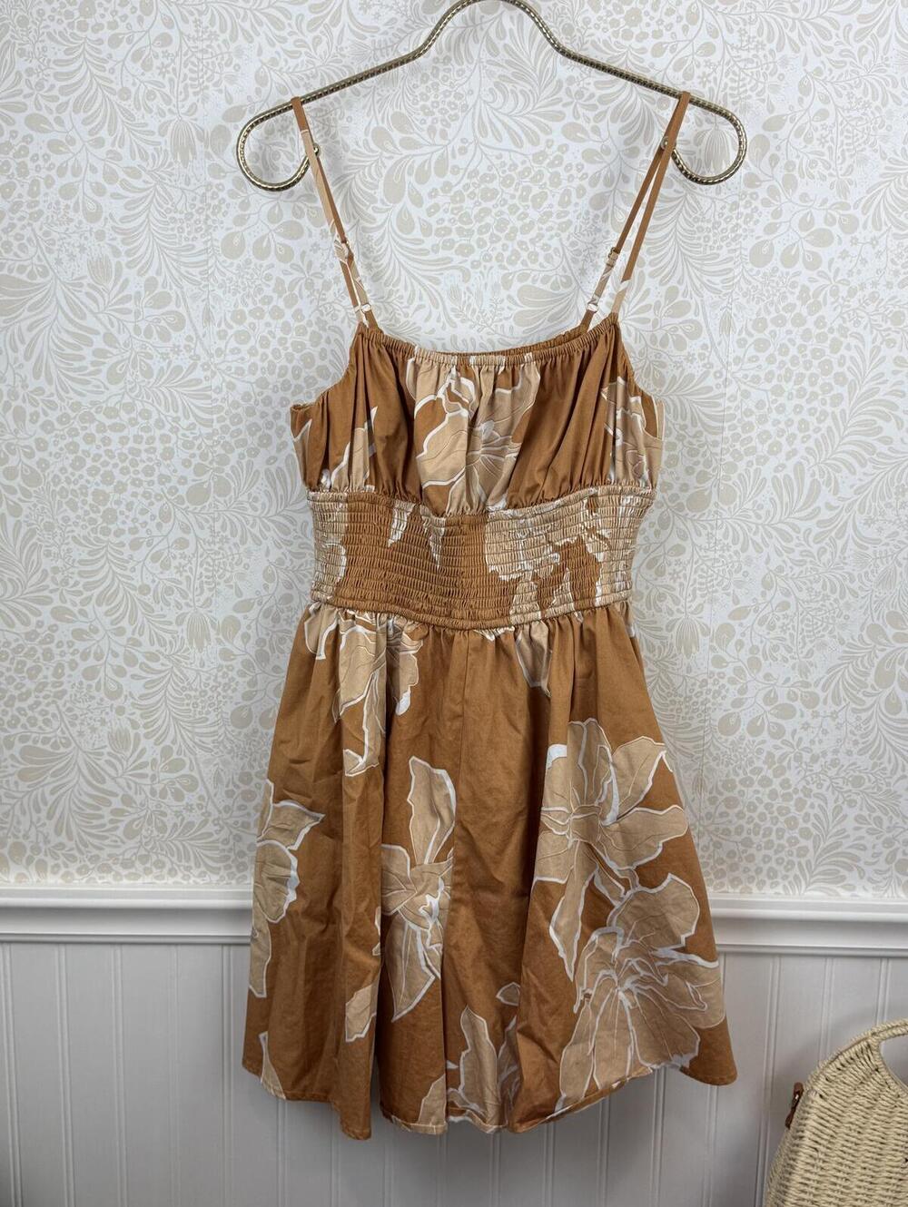 Hutch by Anthropologie Tan Floral Sleeveless Smocked 5" Romper - Size - Small - Picture 9 of 10